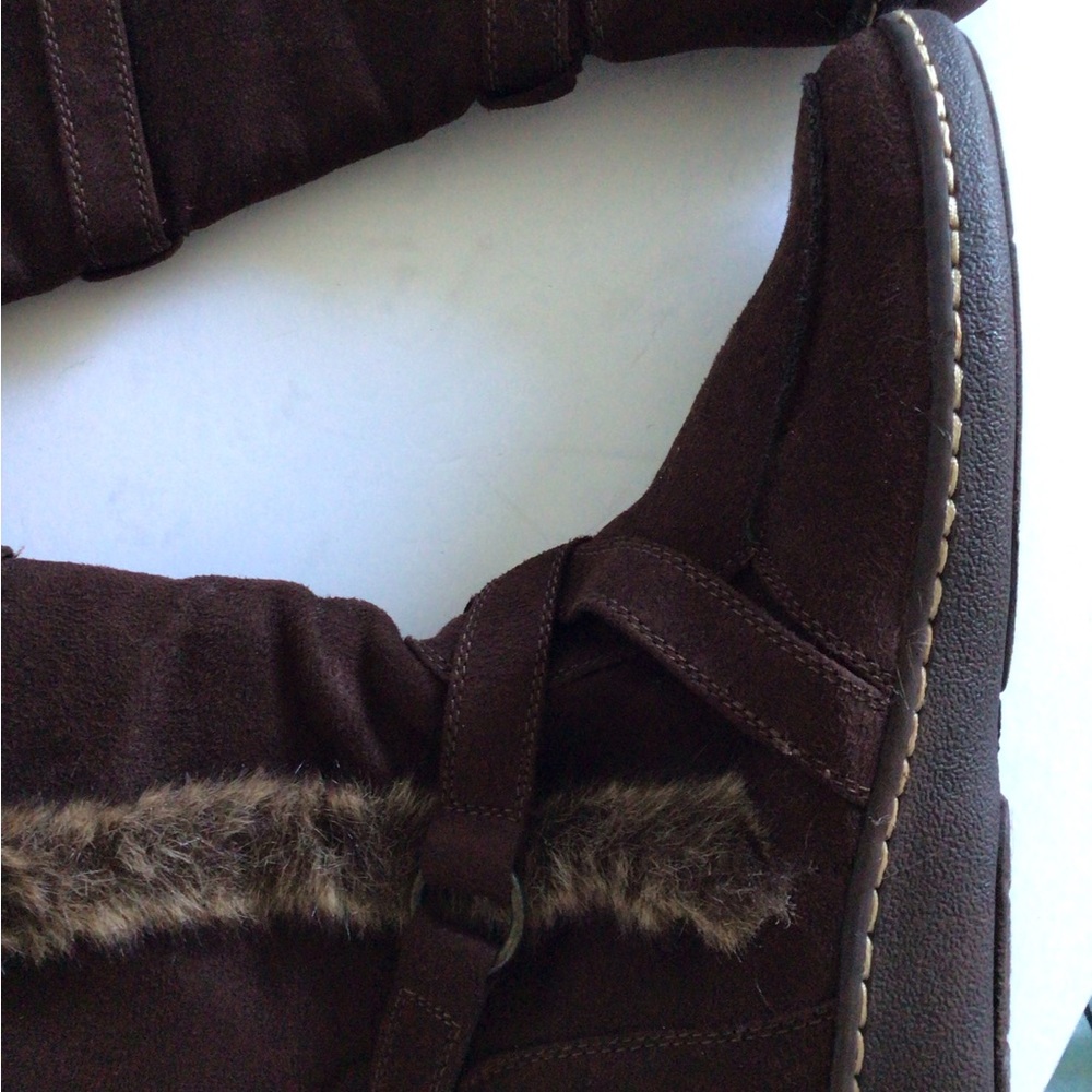 NEW American Eagle Dark Brown Suede Fur-Trimmed Boots. Size 10 - Picture 5 of 7